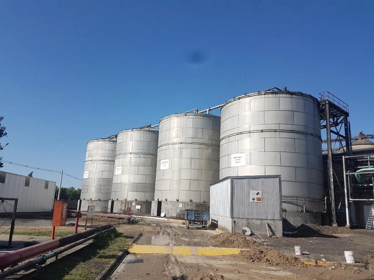 Construcción de tanques de acero inoxidable
