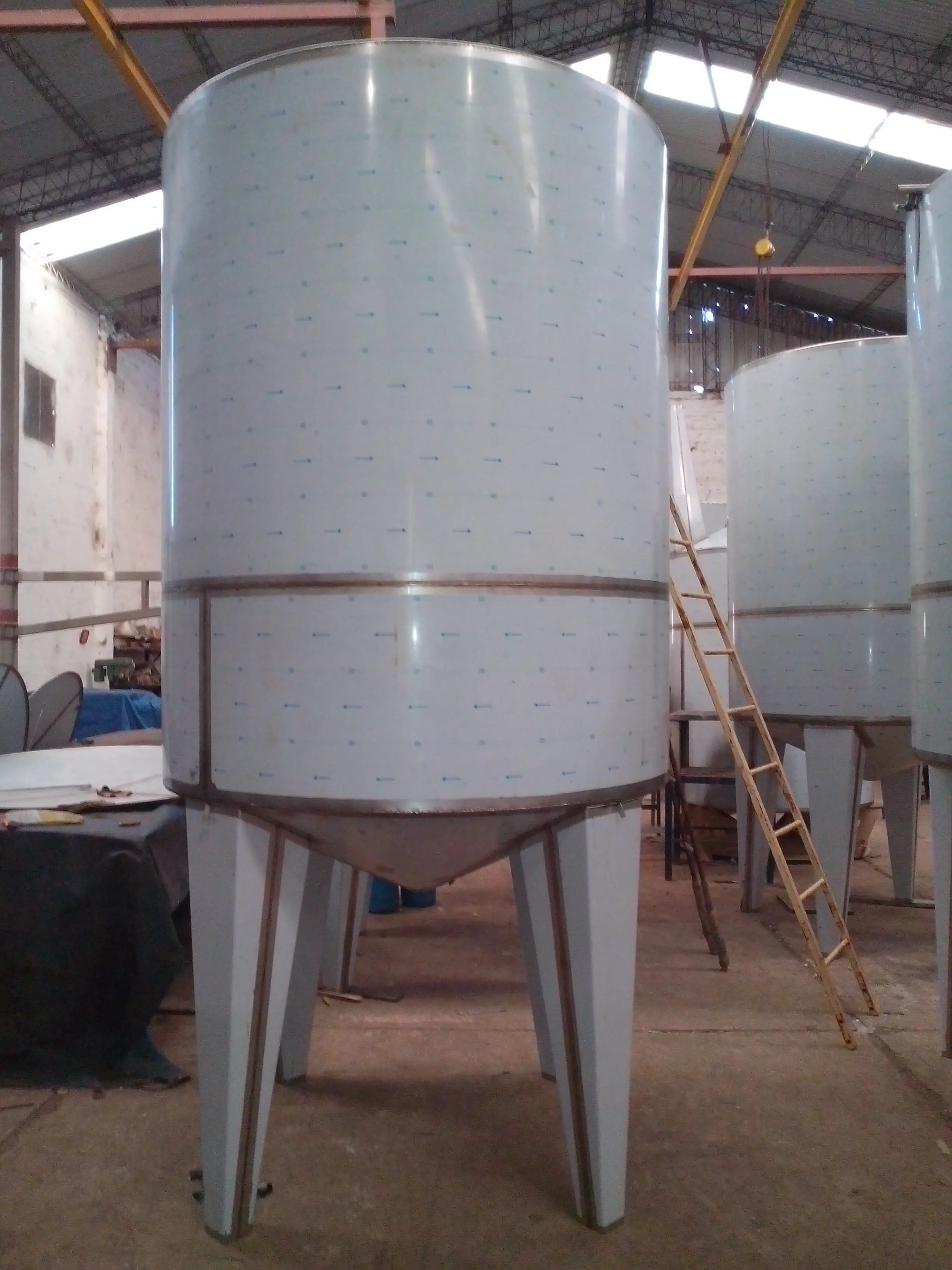 Construcción de tanques de acero inoxidable